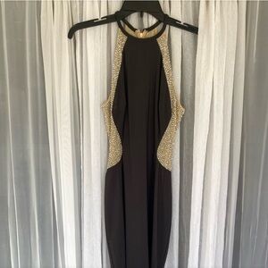 Xscape Black and Cream Sleeveless Sheath Dress